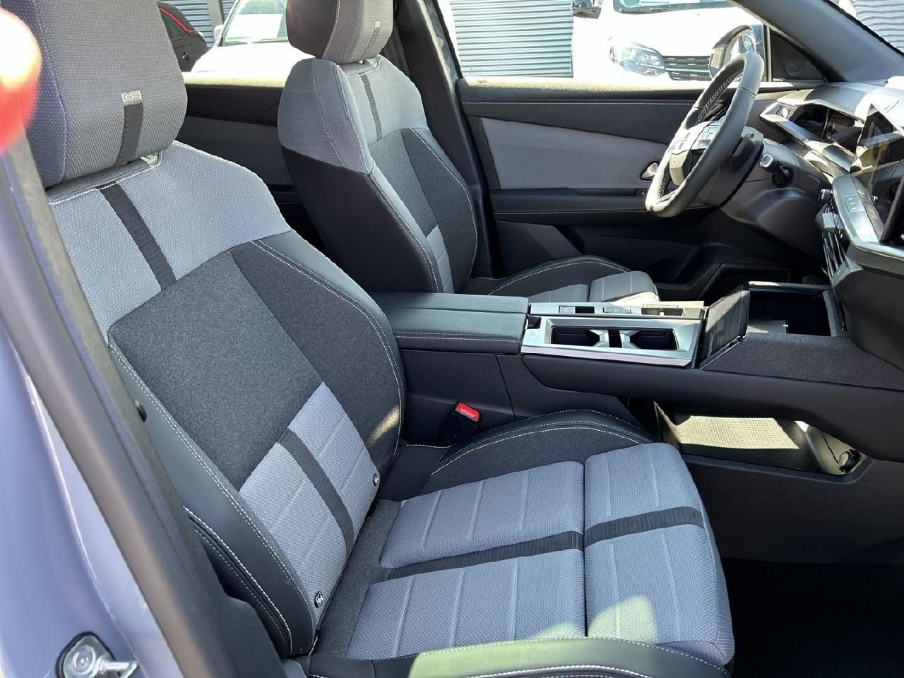 Fahrzeugabbildung Opel Grandland 1.2 48V Mild-Hybrid 100 kW GS