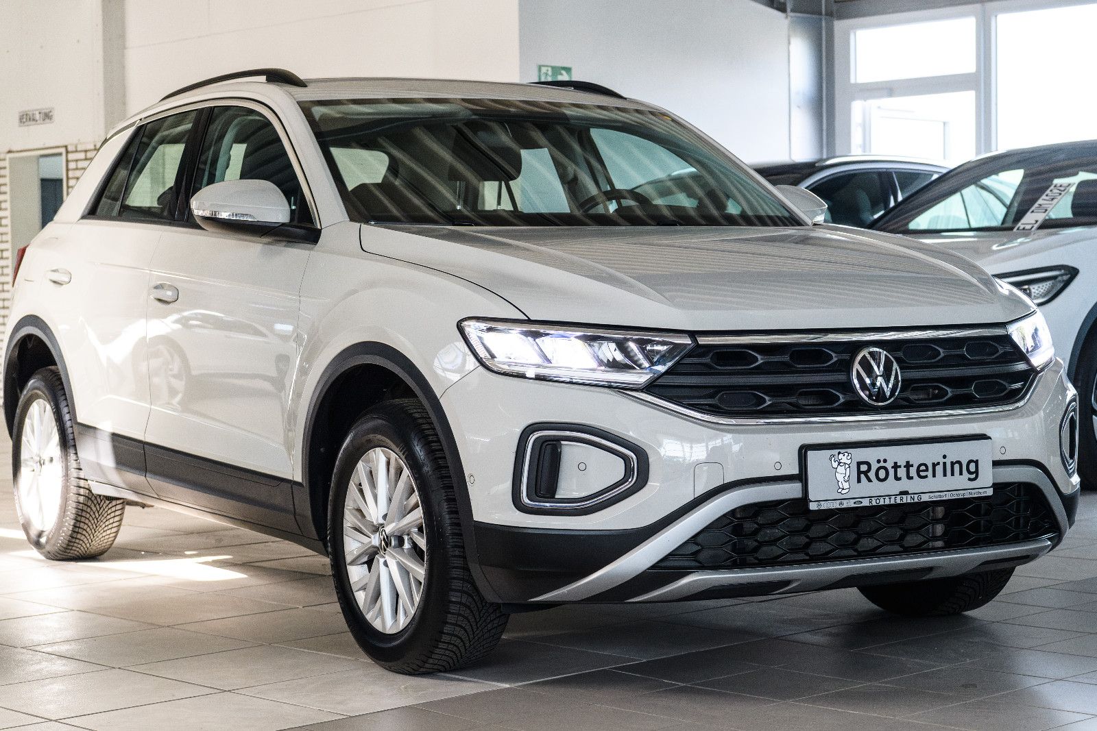 Fahrzeugabbildung Volkswagen T-Roc Life +LED+AW+Cockpit PRO+Park Assist+Ascot
