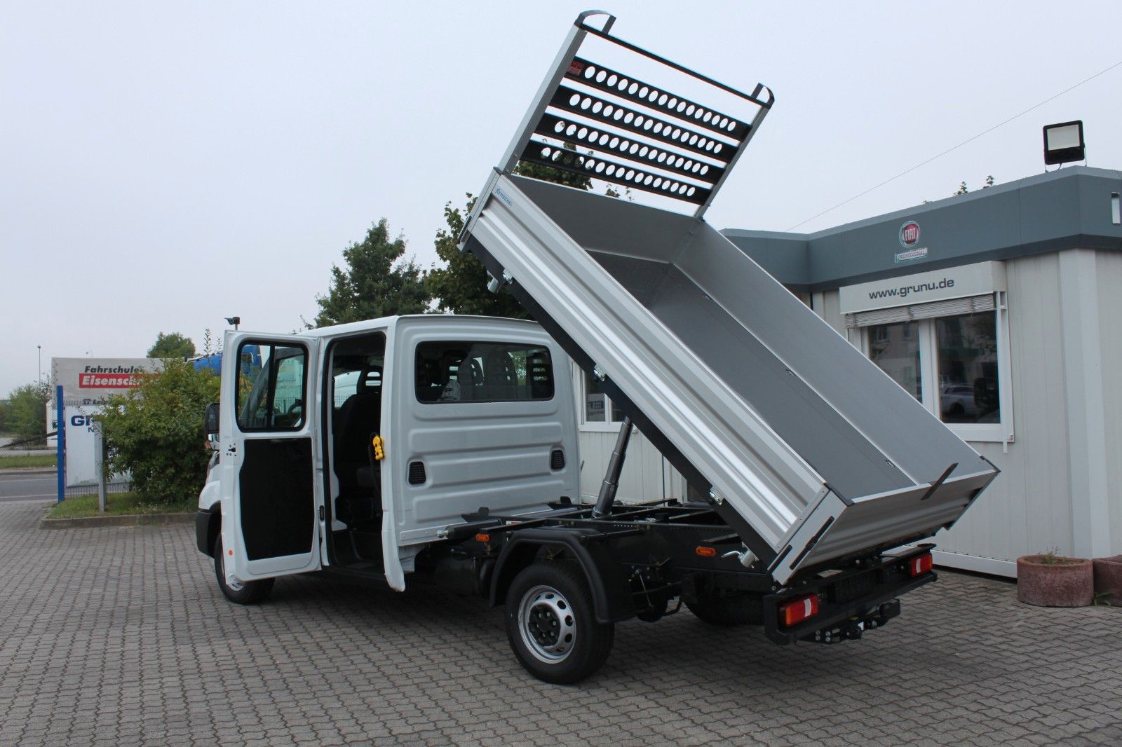 Fahrzeugabbildung Iveco Daily 35S   3Ltr. Diesel/ Kipper/ DoKa