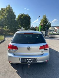 Volkswagen Golf - 6