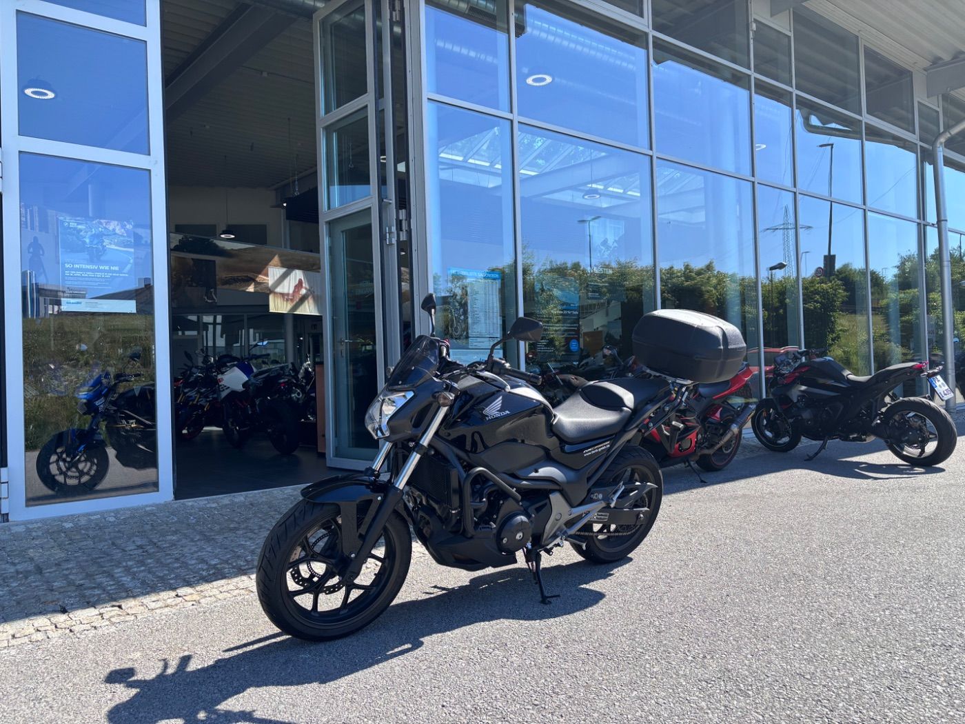 Fahrzeugabbildung Honda NC 750 S ABS, Topcase, Sturzbügel, gepflegt,