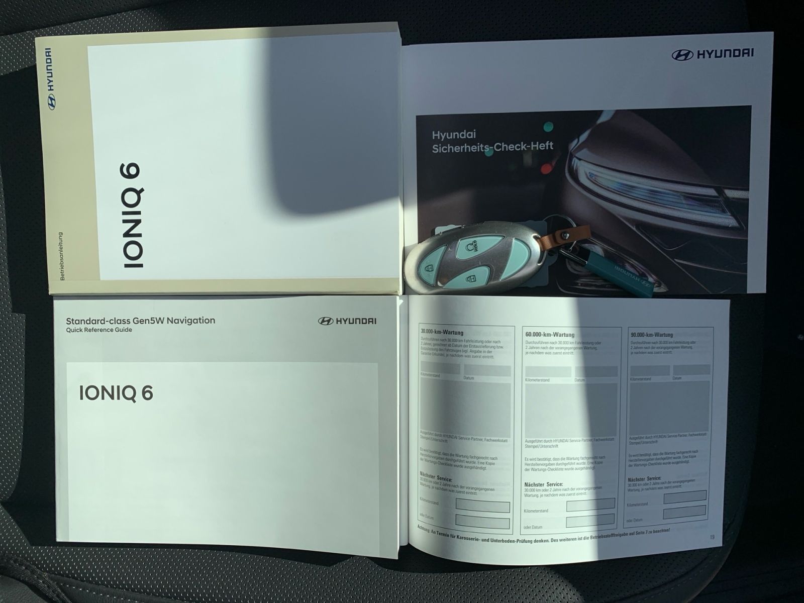 Fahrzeugabbildung Hyundai IONIQ 6 Uniq 77,4 kWh dig.Spiegel Siebedach