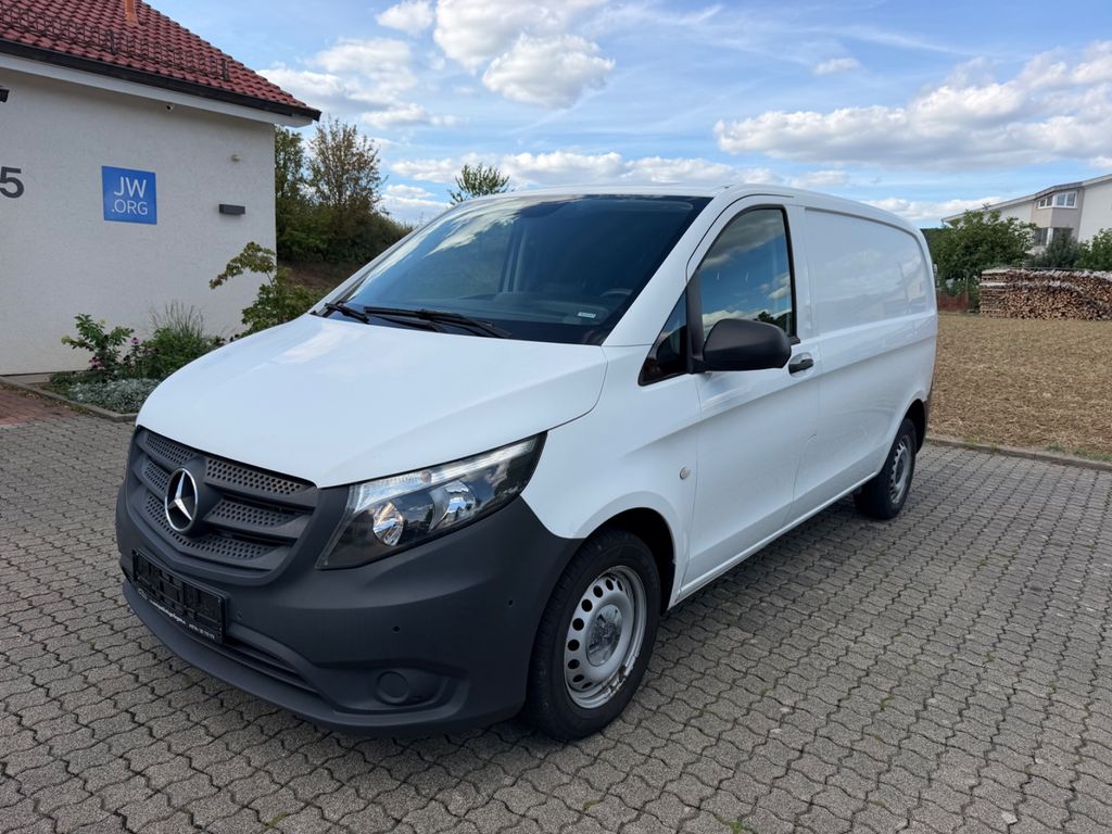Image of Mercedes-Benz Vito