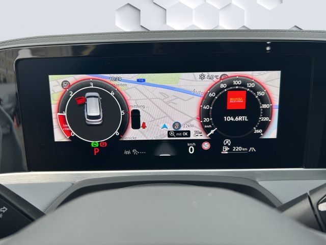 Passat Variant EL 2.0 TDI DSG StHz AhK Navi Lede