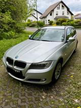 BMW 318d Touring - - BMW 318 aus 2011: Kombi, 318d
