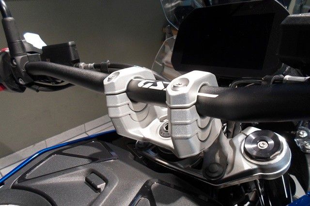 Fahrzeugabbildung BMW R1300GS Style Trophy mit Enduro Paket & Akra.