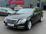 Mercedes-Benz E 300 CDI BlueEfficiency/R-Cam/Xenon/Pano/VOLL - gebrauchte Mercedes-Benz E 300 aus dem Jahr 2011