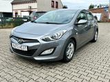 Hyundai i30 *1 Hand*Tüv & Au NEU*1.4 CRDI - Hyundai i30 mit Diesel-Antrieb: Limousine, 1.4