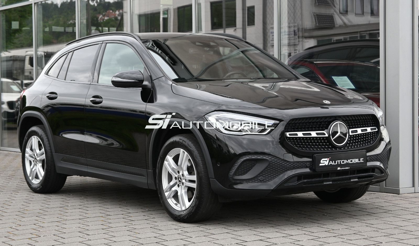 Fahrzeugabbildung Mercedes-Benz GLA 200 d 4MAT. Progressive °NIGHT°ACC°AHK°STHZ°