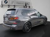 BMW X7 M60i xDrive M SPORT INDIVI GUNMETAL II METALL - graue BMW X7 M60