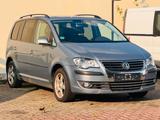 Volkswagen Touran Highline Leder /Schiebedach / 7 Sitze - Volkswagen Touran mit Diesel-Antrieb: Leder, Schiebedach, Kleinbus