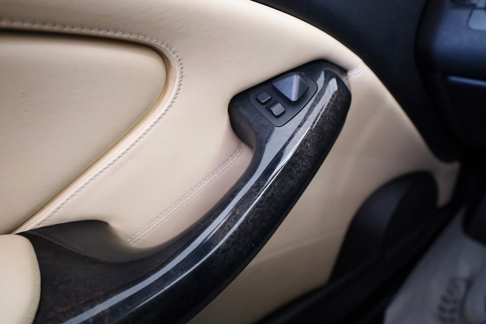 Fahrzeugabbildung BMW Cabrio 318 Ci Edition Exclusive Leder,Xenon,SH