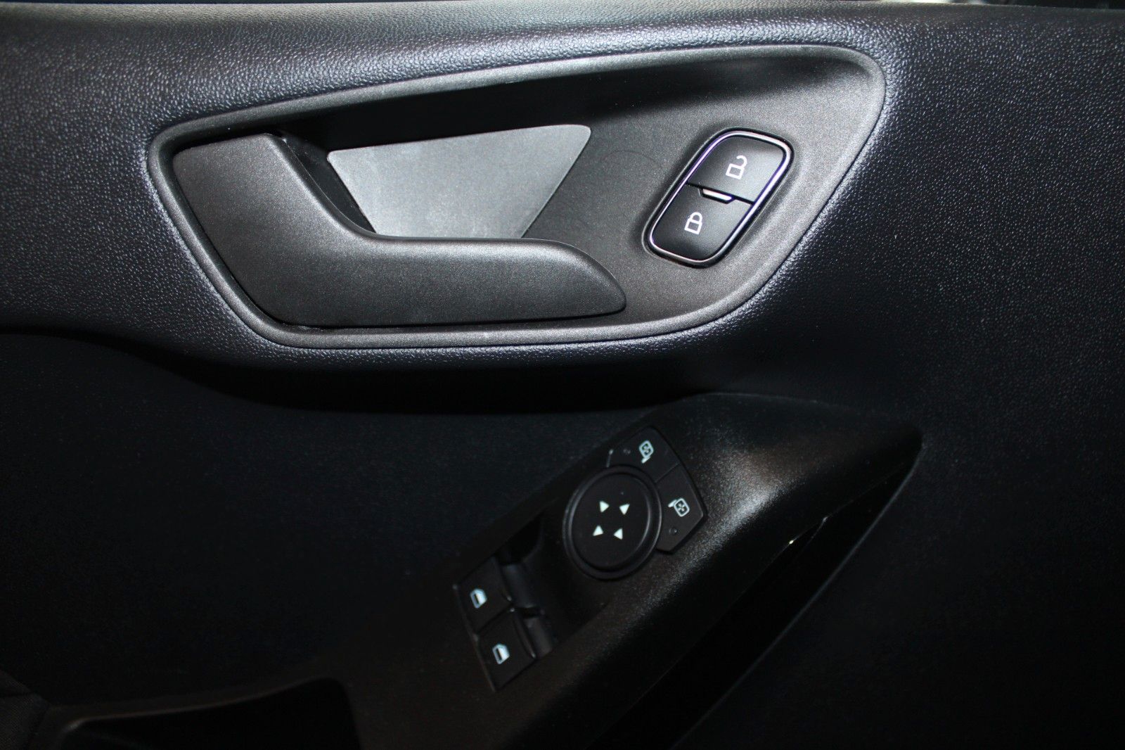 Fahrzeugabbildung Ford Fiesta Trend KLIMA LED aus 1.Hand nur 11.225 km