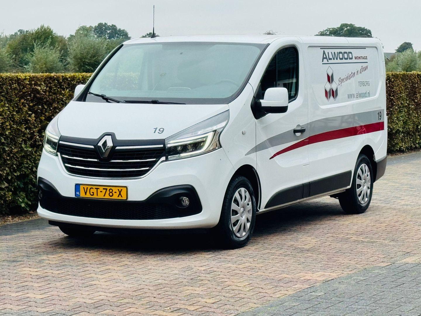 Renault Trafic 2.0 dCi A/C 175718 KM Kasten
