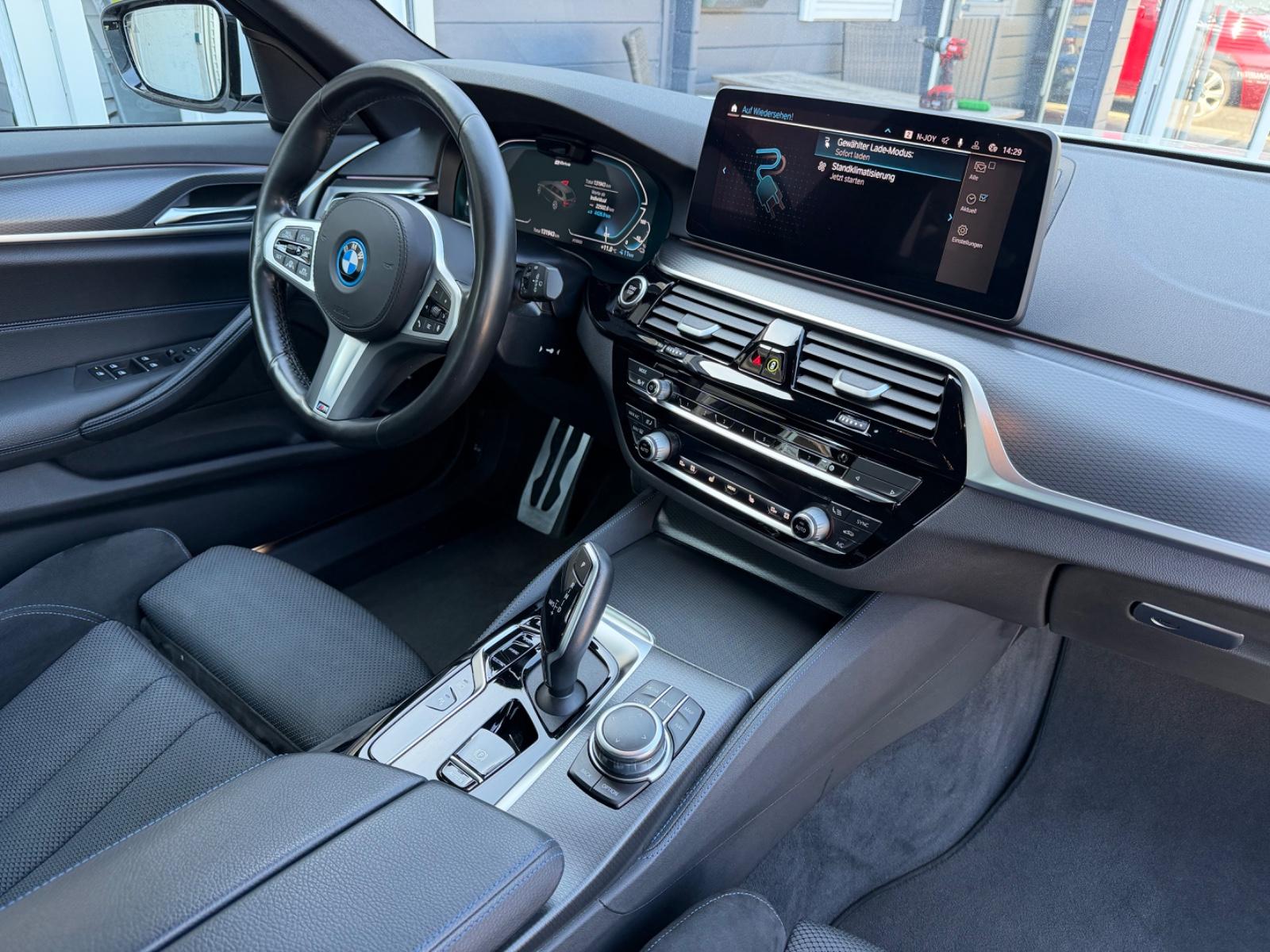 BMW 530 e M Sport Touring HUD Laserlicht Soft-Close