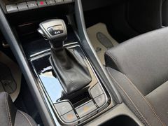 SKODA Karoq 2.0 TDI Scout 4x4 DSG ACC LED CAM AHK NAVI