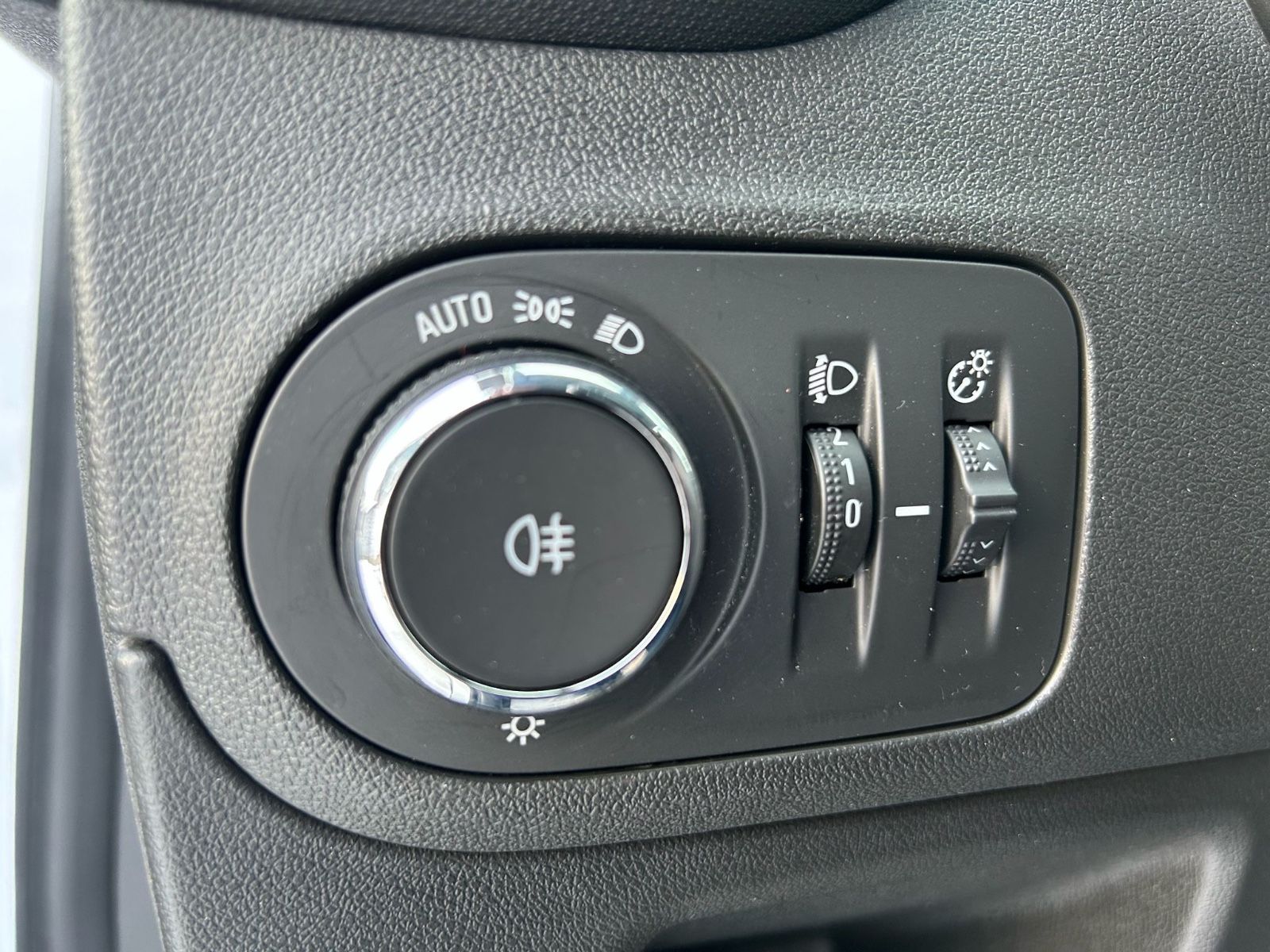 Fahrzeugabbildung Opel Crossland°Automatik°Kamera°1.Hand°LED°