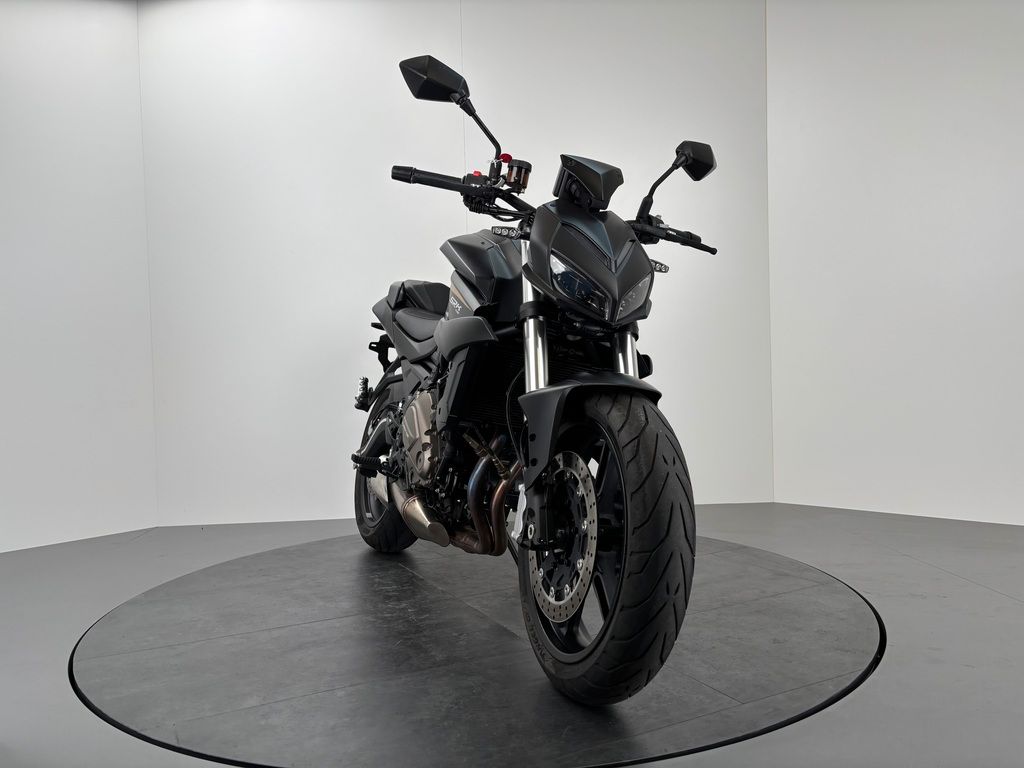 Fahrzeugabbildung QJ Motor SRK 700 *A2-TAUGLICH *WENIG KILOMETER *1.HAND