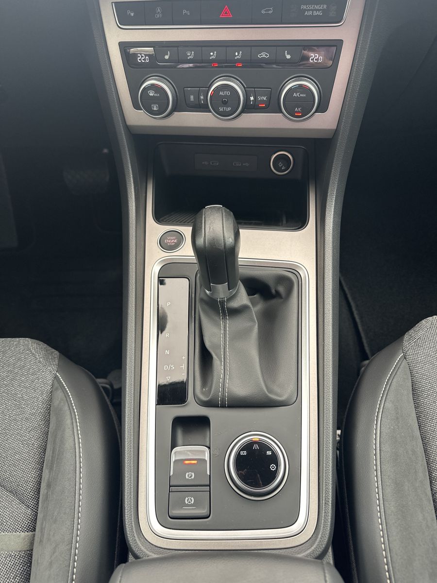 Fahrzeugabbildung SEAT Ateca Xperience NAV+LED+BEATS+KAMERA+VCOCKPIT+PP