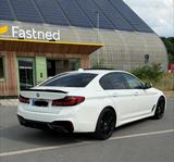 BMW M Sport scheckheftgepflegt Voll.Service NEU Pano - BMW 540 in Duisburg