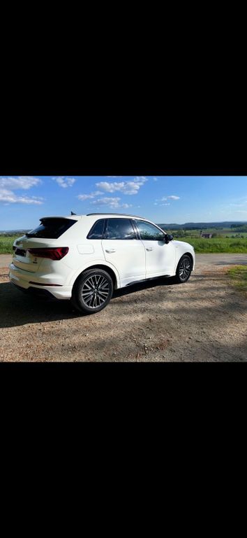 Image of Audi Q3