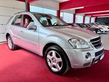 Mercedes-Benz ML500 AMG Paket Glasdach Airmatic Comand 2Hd AHK - aus 2006: AMG