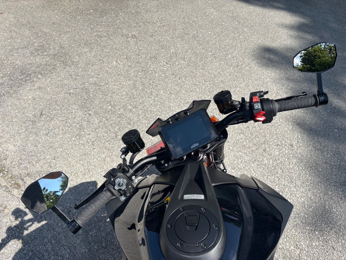 Fahrzeugabbildung KTM 1290 Super Duke R Track Pack