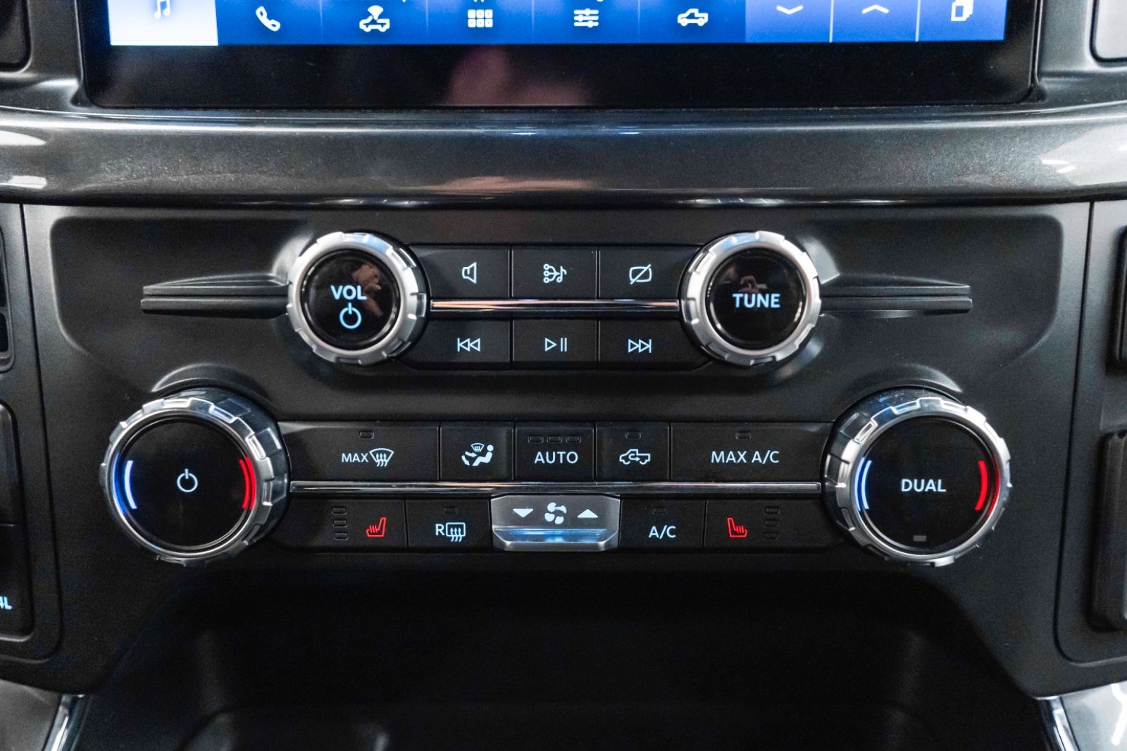 Fahrzeugabbildung Ford F 150 5.0L XLT KAM CARPLAY TOTW NAV  LED