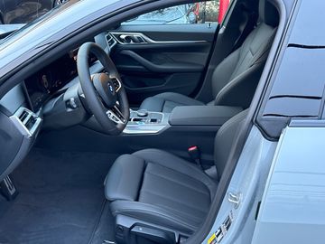 BMW i4 eDrive40 M Sportpaket HiFi DAB LED RFK Shz