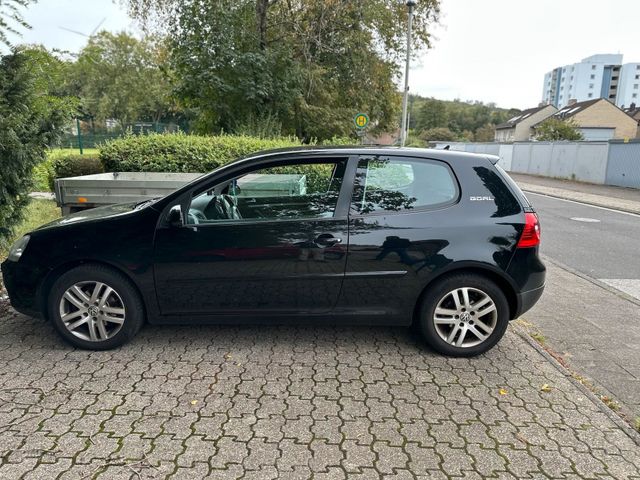 Volkswagen Vw golf 5 1.4  bis Wochenende 2000