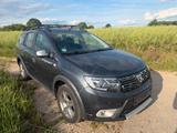 Dacia Logan MCV II TCE90 Stepway Leder Navi Kamera PDC - Dacia Logan Stepway mit Benzin-Antrieb