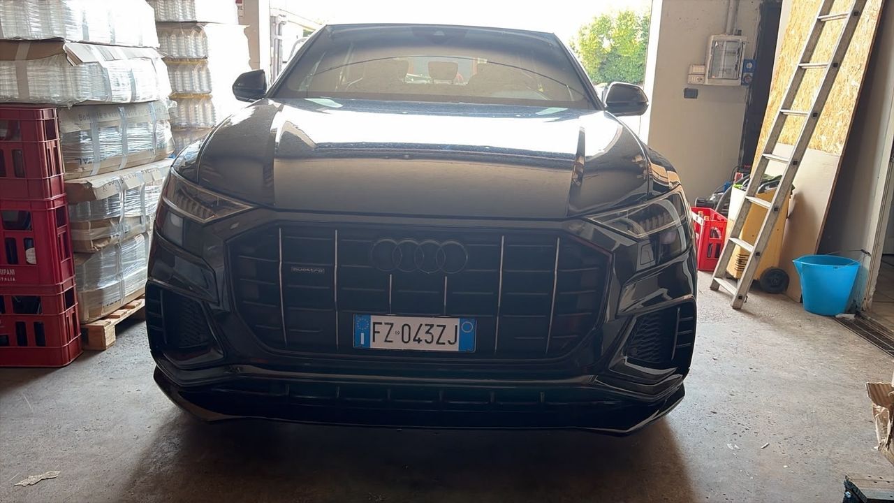 Audi Q8 50 TDI 286 CV quattro tiptronic Sport imagem 3