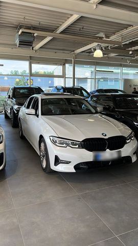 BMW 330i/PREMIUM SELECTION-2J/BREMSEN NEU