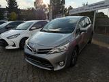 Toyota Verso 1.6 Life / 7-Sitzer - silberne Toyota Verso