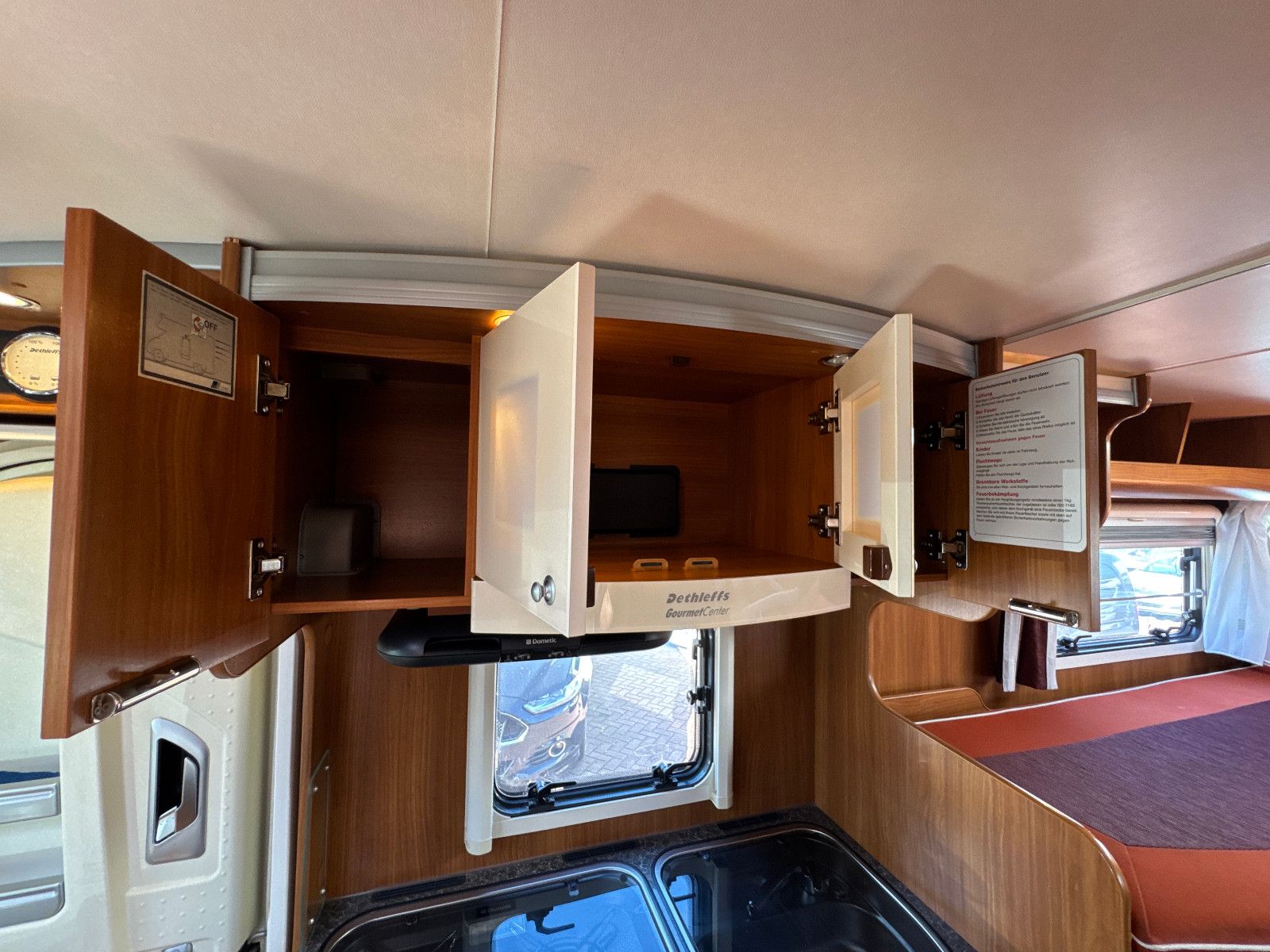 Fahrzeugabbildung Dethleffs GLOBEBUS T 004 FIAT KAMERA SAT TV LUFTFEDERUNG