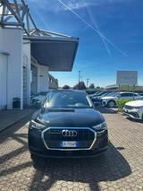 Audi AUDI Q3 35 TDI S tronic Business - Audi Q3 mit Diesel-Antrieb: Limousine