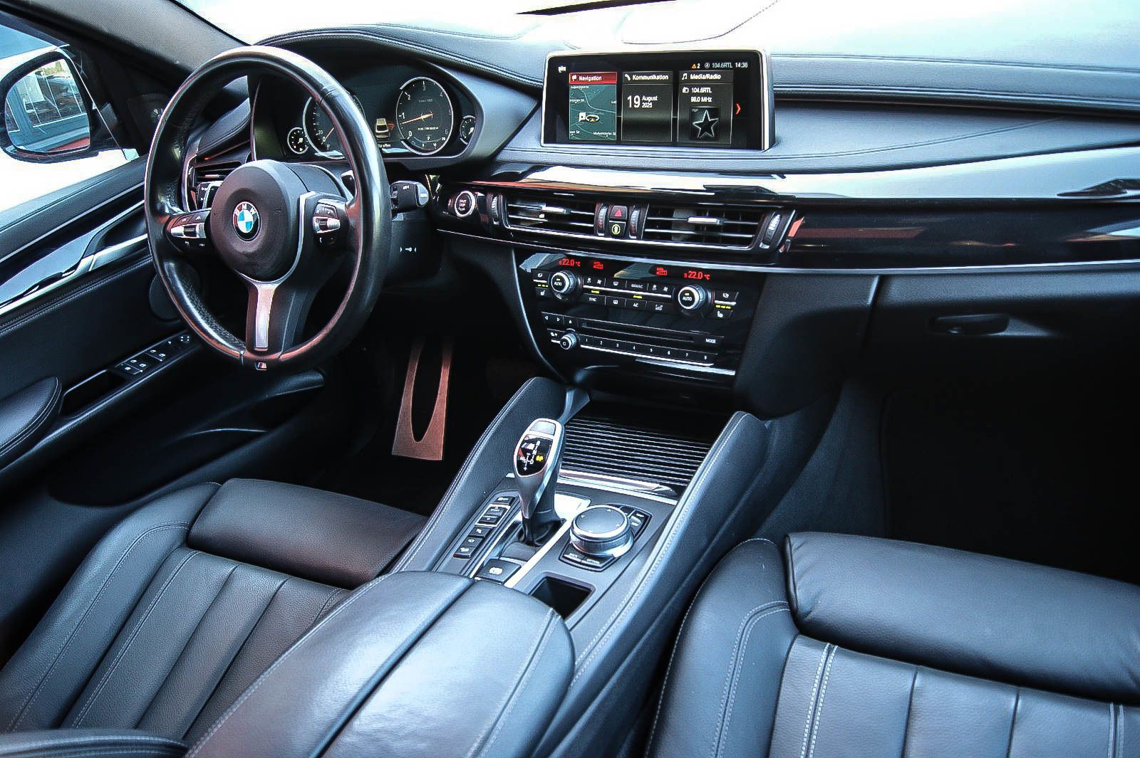 Fahrzeugabbildung BMW X6 M50 M-SPORT 22'' BREYTON ESSD KAMERA STDHZG 2