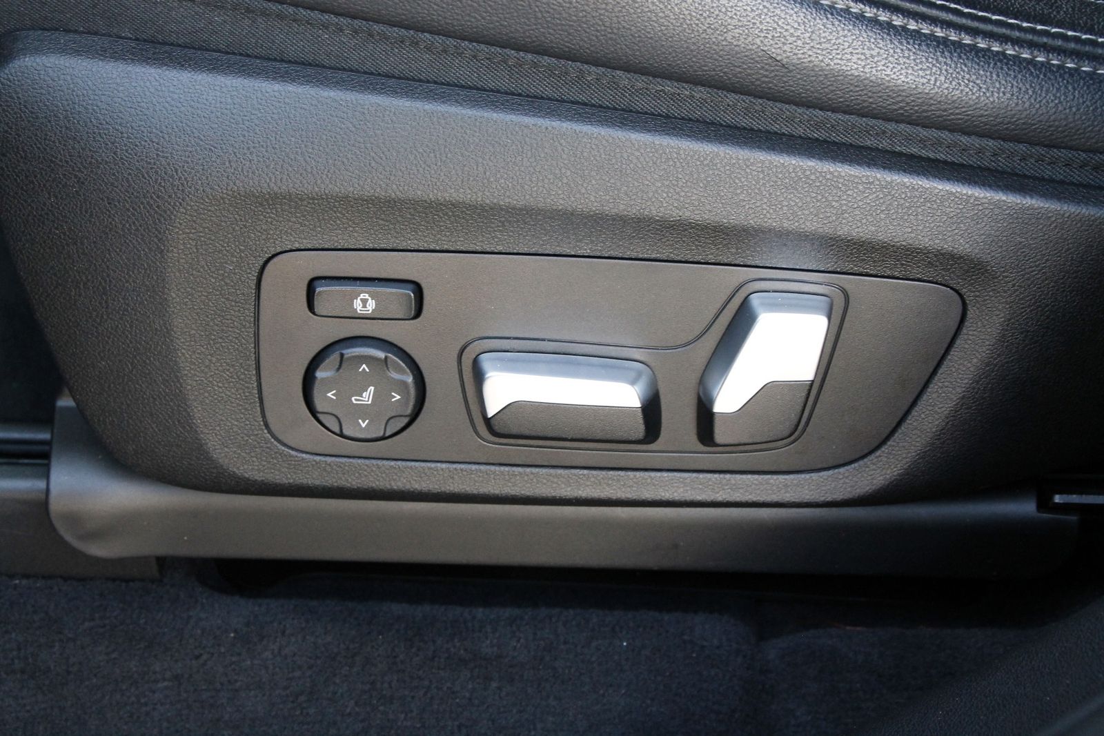 Fahrzeugabbildung BMW X3 xDrive 20 d 2.0 xDrive SAV