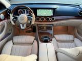 Mercedes-Benz E 300 de/AMG/HEAD-UP/VIRTUAL/AMBIENTE/BURMESTER/ - Mercedes-Benz E 300 mit Diesel-Antrieb: Limousine
