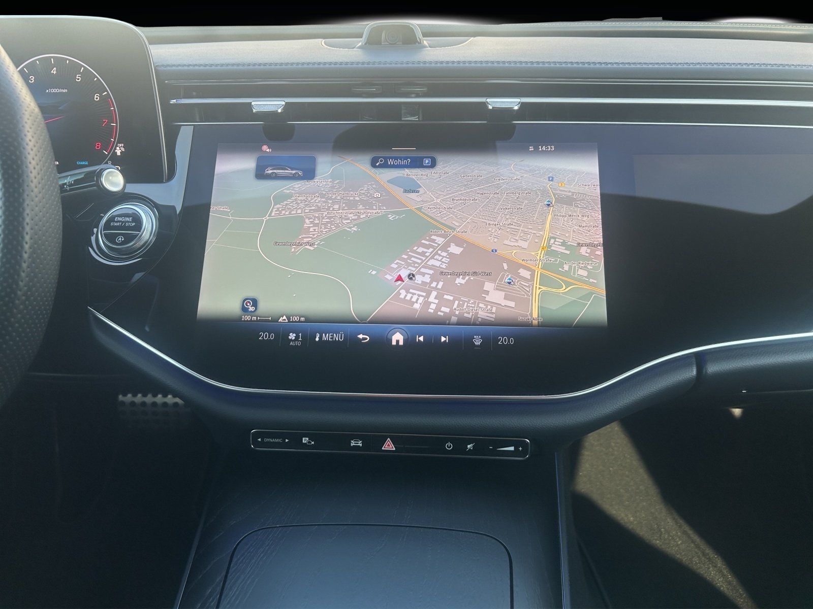 Fahrzeugabbildung Mercedes-Benz E200 T AMG Advan+ SUPERSCREEN LederPkt AHK Night