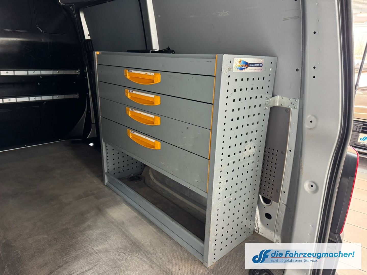 Fahrzeugabbildung Volkswagen Transporter T6.1 Kasten FWD Navi LED *EXPORT