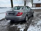 Mercedes-Benz C 180 CGI BlueEfficiency - Mercedes-Benz C 180: Blueefficiency