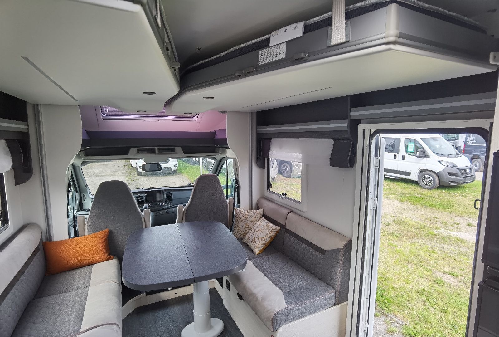 Fahrzeugabbildung Chausson 630  Titanium Premium