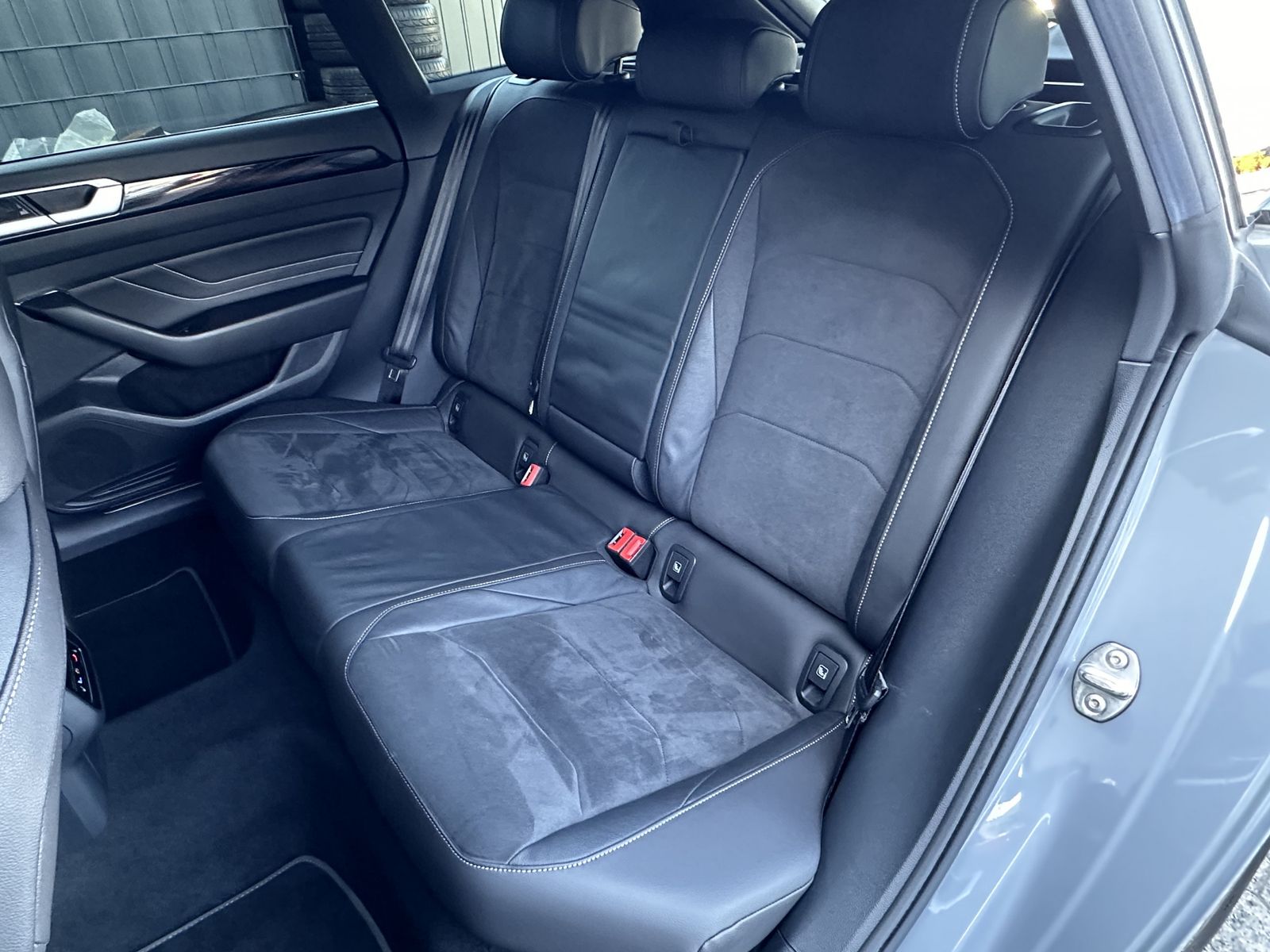 Fahrzeugabbildung Volkswagen Arteon SB 1.4 eHybrid R-Line NAV+LED+KAMERA+18ZO