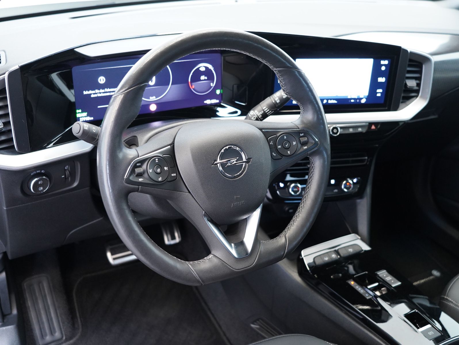 Fahrzeugabbildung Opel Mokka e Ultimate INTELLILUX/ACC/NAVI/SOH