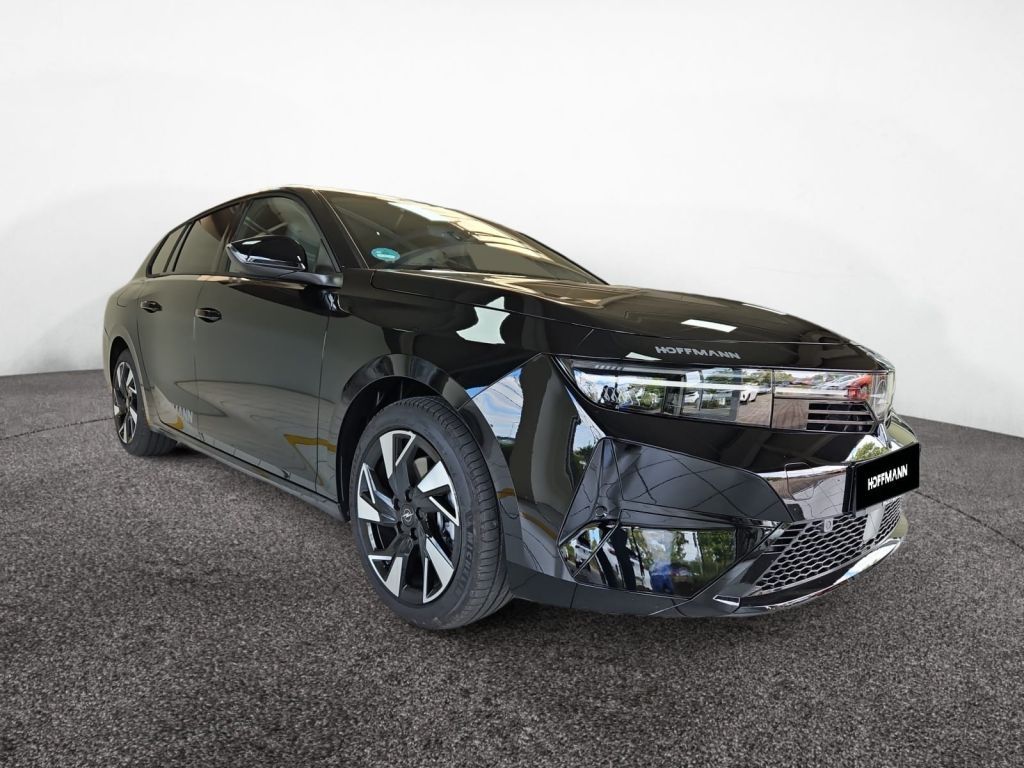 Fahrzeugabbildung Opel Astra Sports Tourer Hybrid 107 kW GS