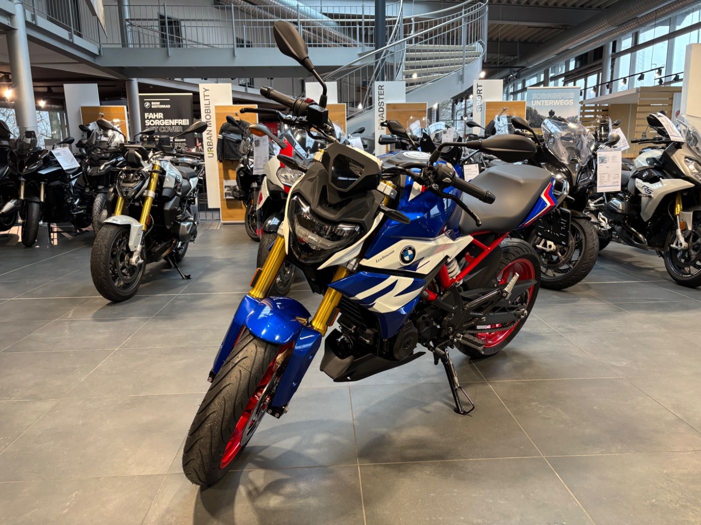 Fahrzeugabbildung BMW G 310 R Style Sport