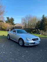 Mercedes-Benz SLK 200 Kompressor - Hardtop Cabrio - Mercedes-Benz SLK 200 Gebrauchtwagen in Köln