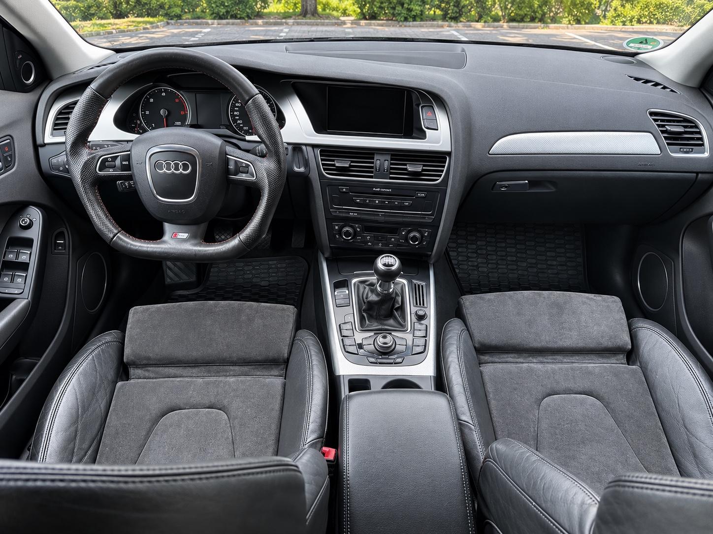 Audi A4 2010 — photo 6