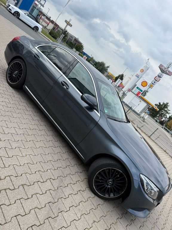 Image of Mercedes-Benz C 220